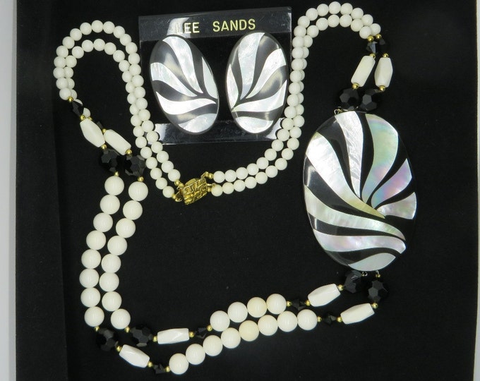 Black & White Necklace, Earrings Set, MOP, Milk Glass Necklace, Vintage Lee Sands Demi Parure, MOP Pierced Earrings Black & White Necklace, Earrings Set, MOP, Milk Glass Necklace, Vintage Lee Sands Demi Parure, MOP Pierced Earrings