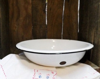 Graniteware Dish Pan-White with Black Trim Enamelware Dough-Mixing Bowl-Wash Tub-Vintage Kitchenware-Farm Chic-Orphaned Treasure-071816E