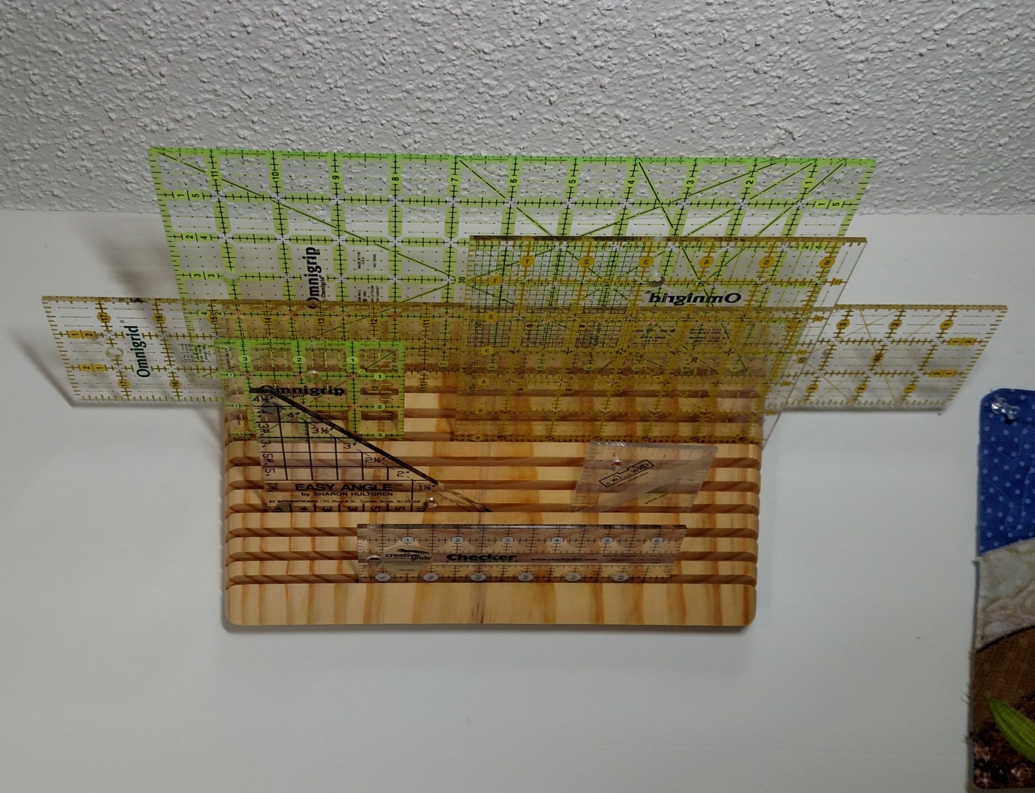 10 Slot Quilters Wall Mounted Ruler Rack