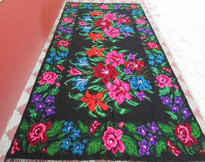 Bessarabian Kilim. Vintage Moldovan Kilim, Handmade 50-60 years old,Ethnic home decor. Floral Rugs Carpets .Eco-Friendly