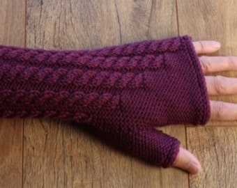 Merino Wool Fingerless Gloves - Mittens - Cable Pattern - Blackcurrant / Purple
