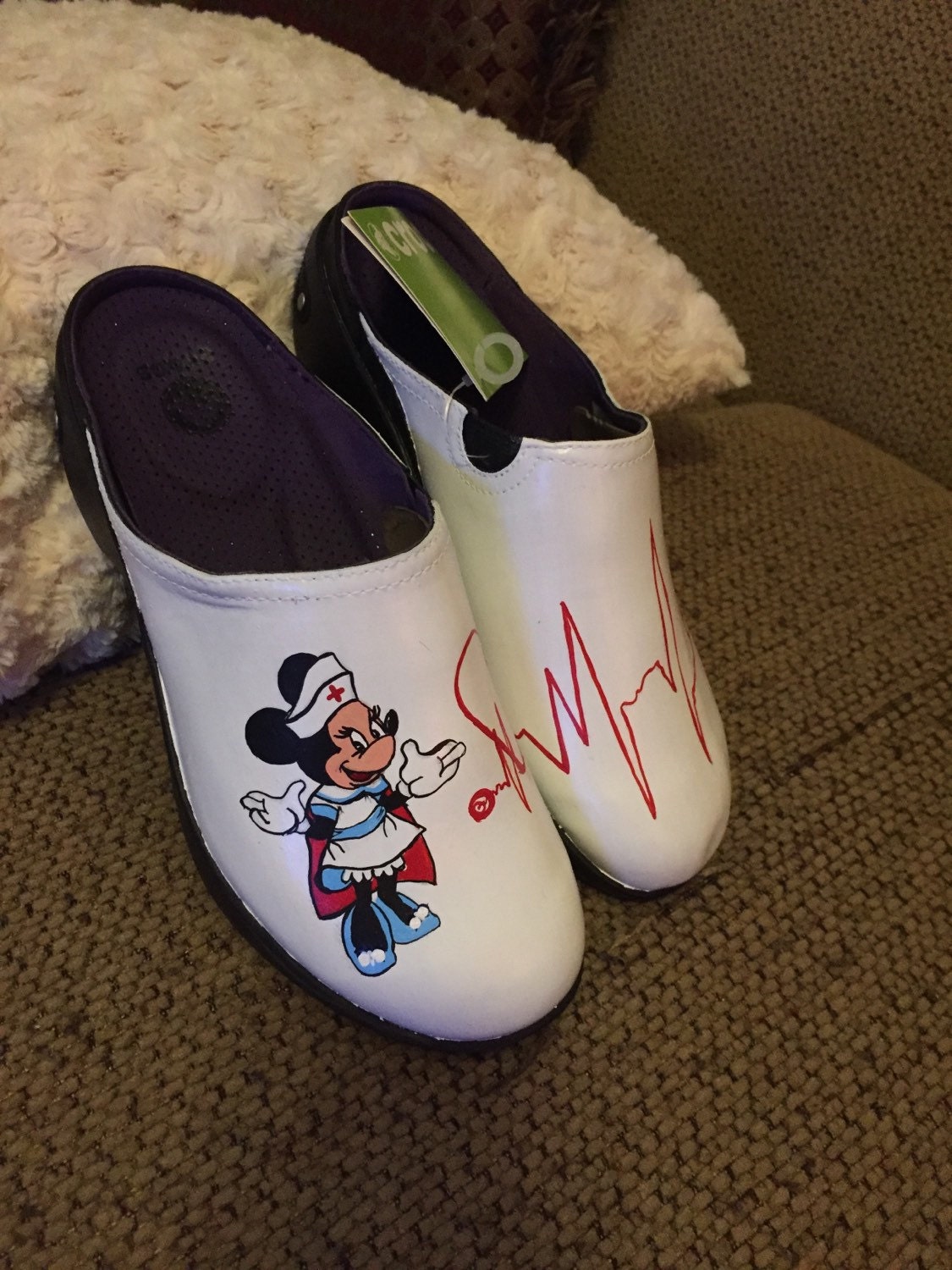 Minnie Inspired Nurse  Crocs  Clogs Size 7 5