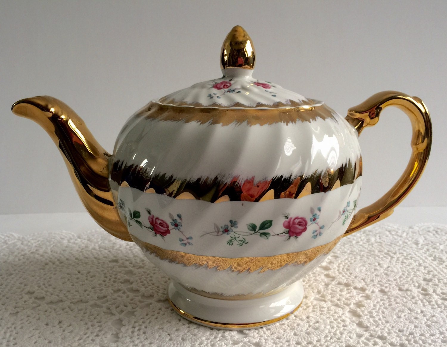 Ellgreave Pottery 6 Cup Teapot Floral