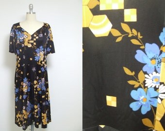 Vintage dress, swing dress, brown dress, retro dress, 60s dress, hand made dress, summer dress, midi dress, flower pattern, mod dress