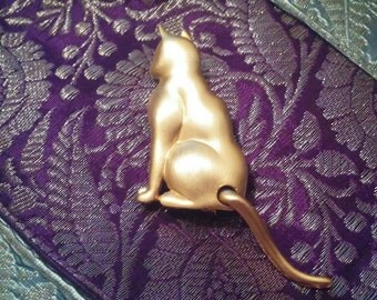 Adorable Gold Tone Kitty Cat Brooch Pin