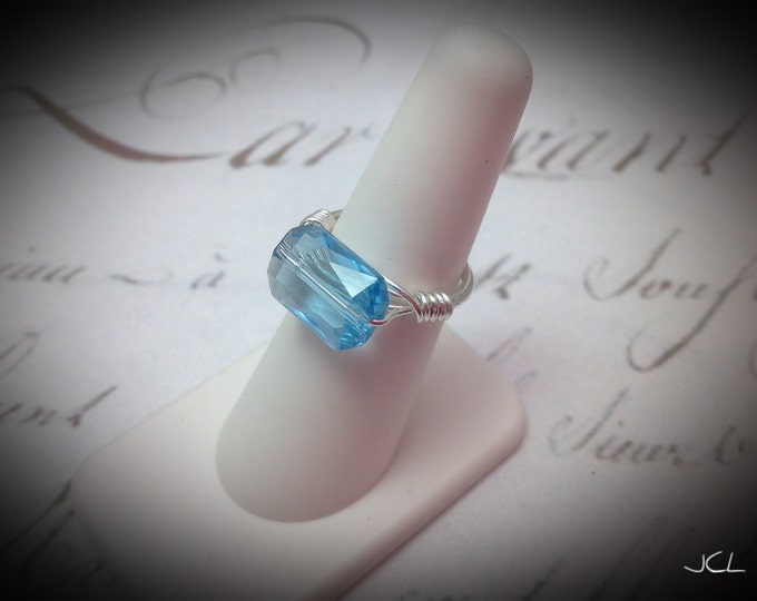 Sterling wire ring with rectangular swavorski Crystal in aquamarine