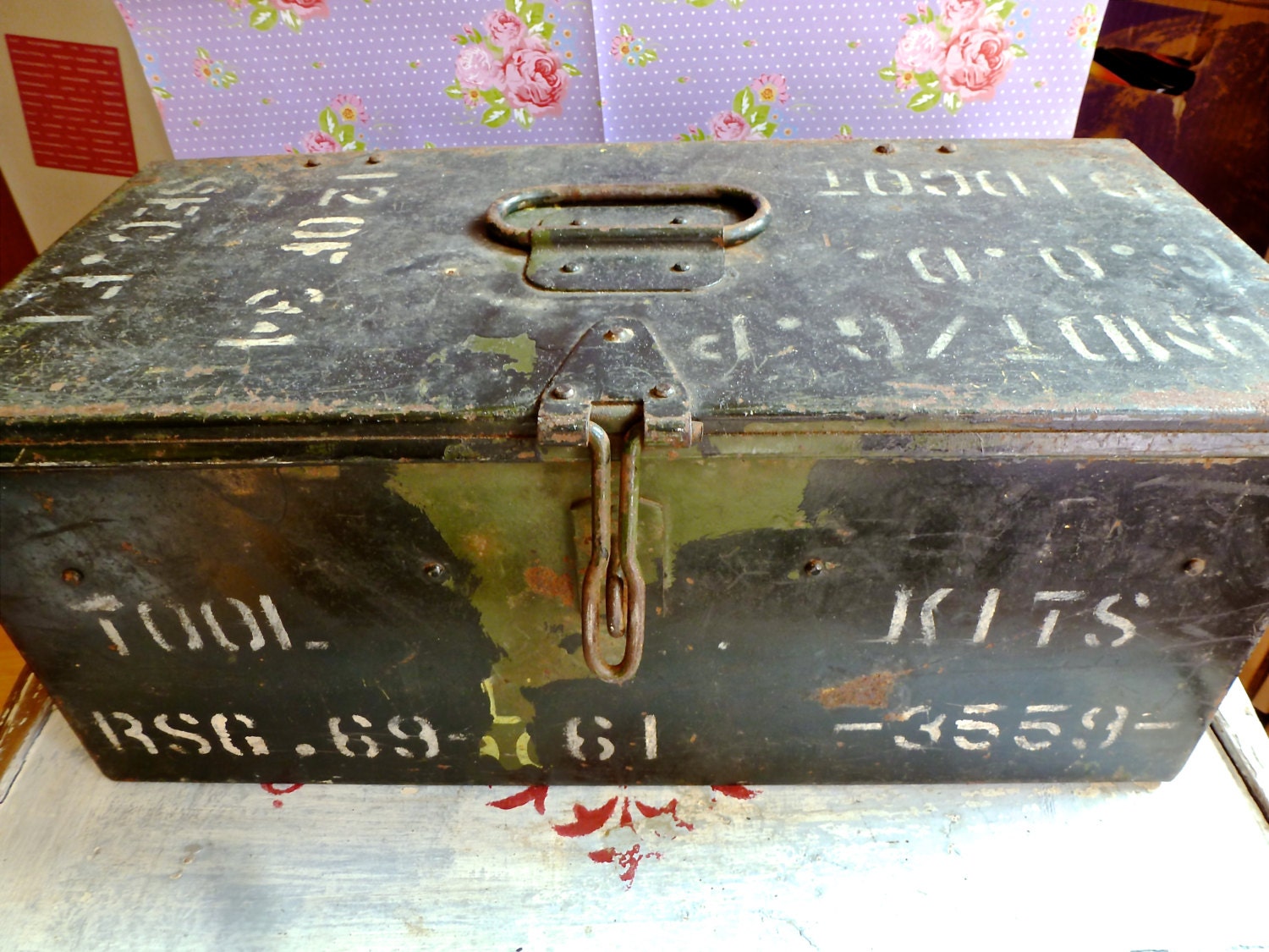 Vintage Army Military metal tool box / Army green metal box