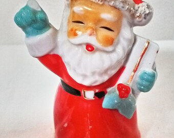 Santa and Mrs. Claus Salt and Pepper Shakers No 1