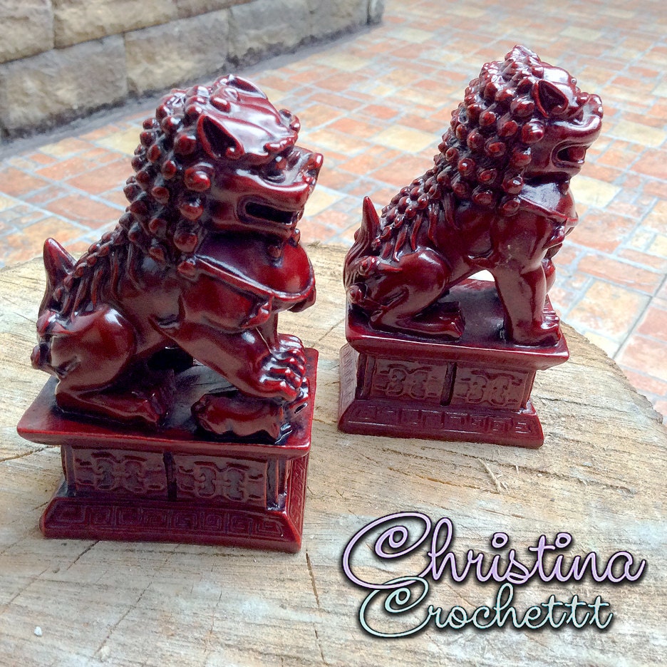 red resin foo dogs