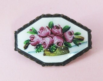 Gorgeous Victorian Hand Painted Enamelled Brooch