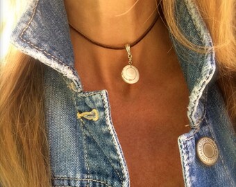 Summer Outdoors Party Choker Sea Shell Choker Leather Boho Choker Vegan Suede Gypsy Festival Silver Beach Necklace Gift for Her Spring Break