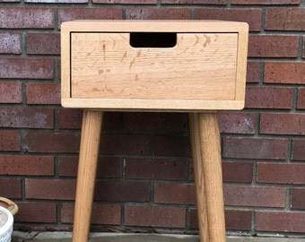 Scandinavian Nightstand Bed Side Table Solid Oak in Natural Oak Finish by Candlewood Furniture