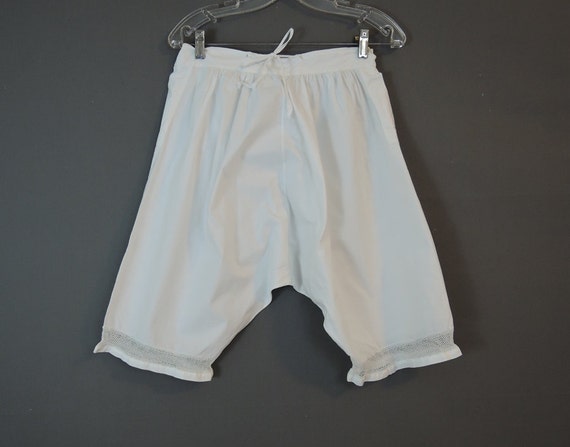 1900s White Cotton Bloomers with Crochet Mesh Trim 26-1/2