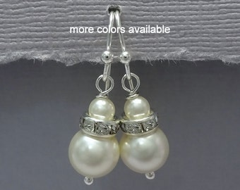 CUSTOM Bridesmaid Earrings, Ivory Pearl Earrings, Swarovski Ivory Pearl Earrings, Bridesmaid Gift, Personalized Bridesmaid Gift