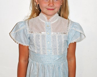 Vintage Girls Blue Floral Lace Ruffle Dainty Dress Size 7