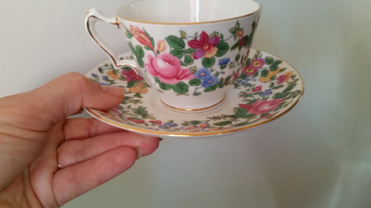 Crown Staffordshire Fine Bone China Teacup Thousand Flowers 3232