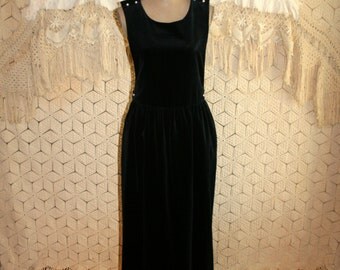 Black Velvet Jumper 80s Clothing Velvet Dress 1980s Winter Dress Holiday Clothing Size 8 Dress Size 10 Dress Medium Womens Vintage Clothing