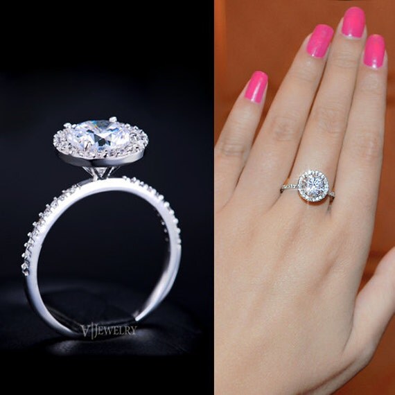 2 carat round halo diamond engagement rings