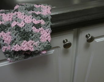 Crochet Dish Cloth Set in Pink Camouflage