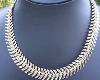 Cool Gold Tone Herringbone Graduated Bib Necklace