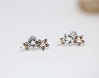Flower cartilage earring, helix piercing, helix earring, 16g helix, 18g cartilage piercing, helix stud, flower earring, 18g labret
