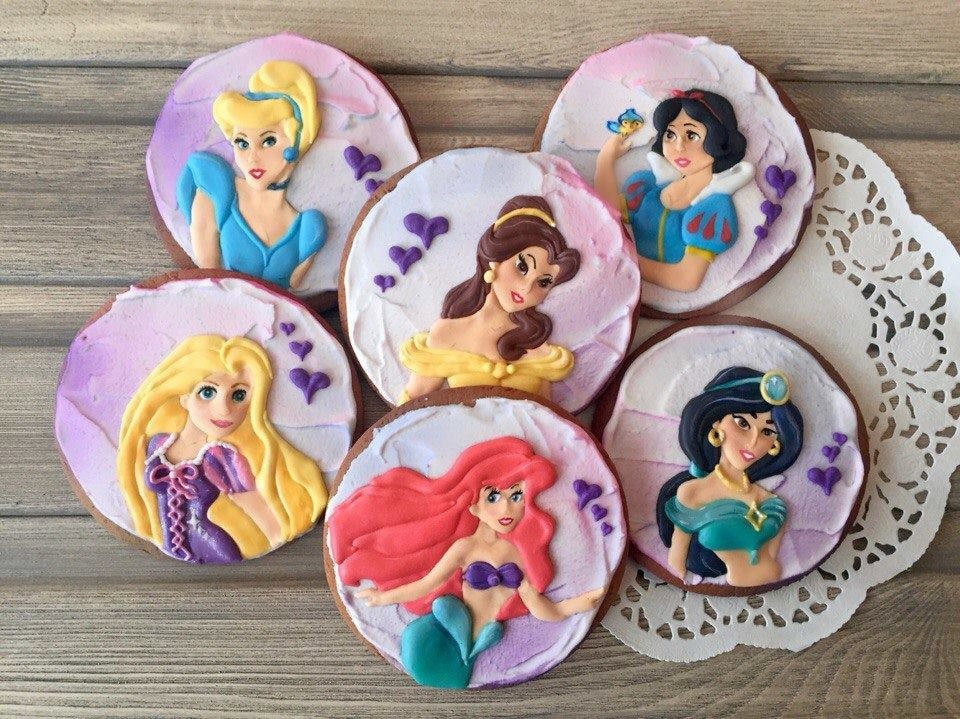 Disney Princess cookies Set of 6 by TaleCookies on Etsy