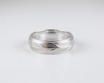 Vintage 10k White Gold Wedding Band, Size 6.5