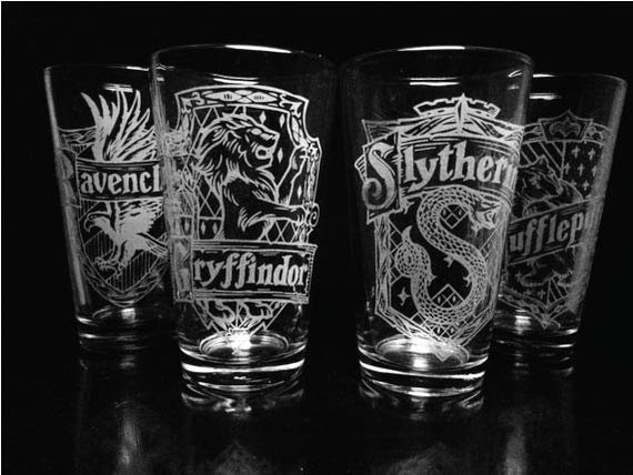 Harry Potter House Crest Pint Glasses Set of 4 Gryffindor