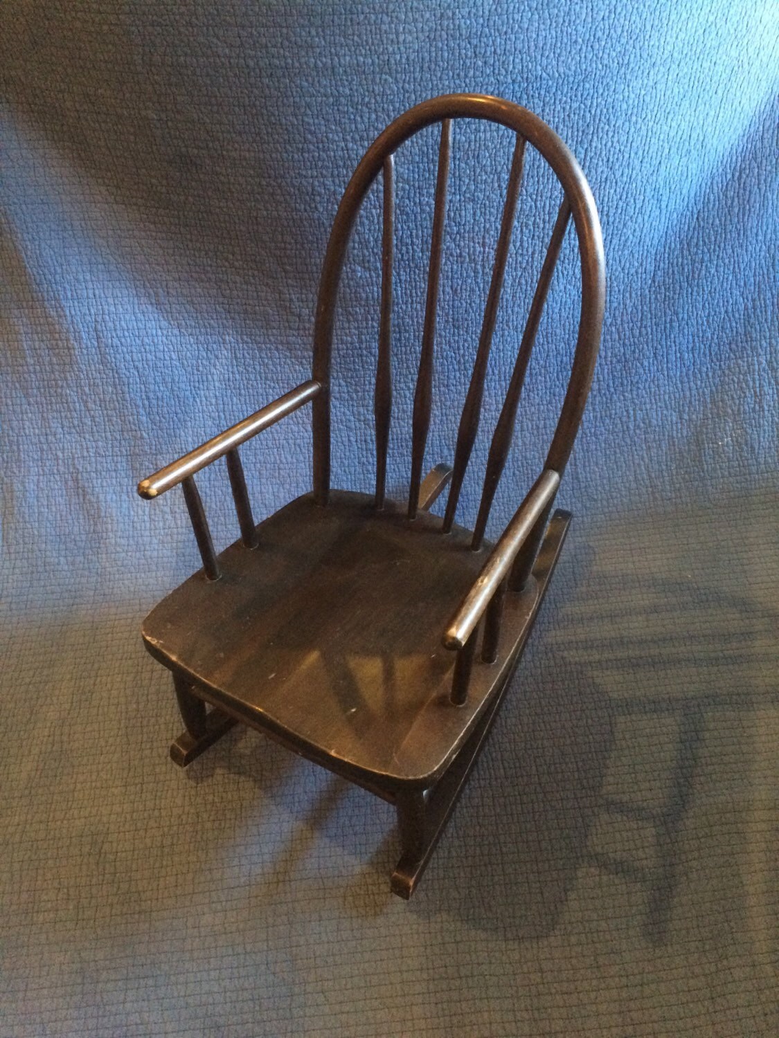 SaleAntique Phoenix Chair Co. Child Rocking Chair/Windsor