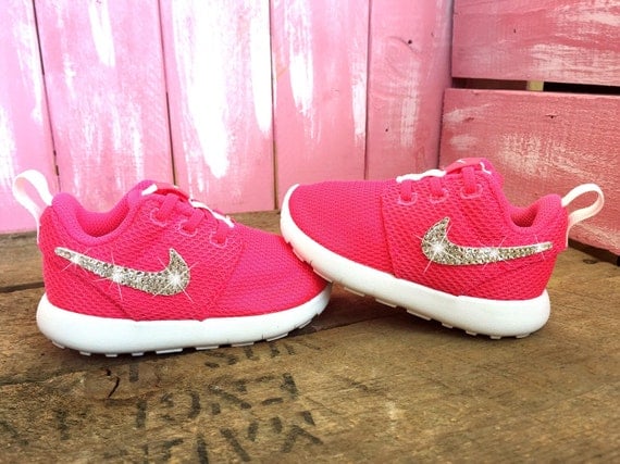 nike roshe one pink