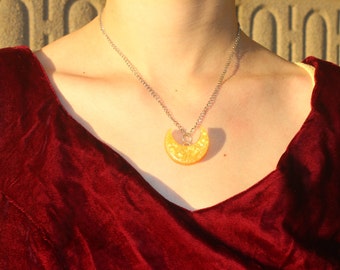Items similar to Dainty Crescent Necklace on Etsy