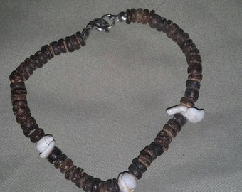 Items similar to Lot of 3 Vintage Pooka Shell Necklaces on Etsy