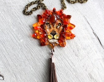 Amber lion-necklaces handmade from stones and beads