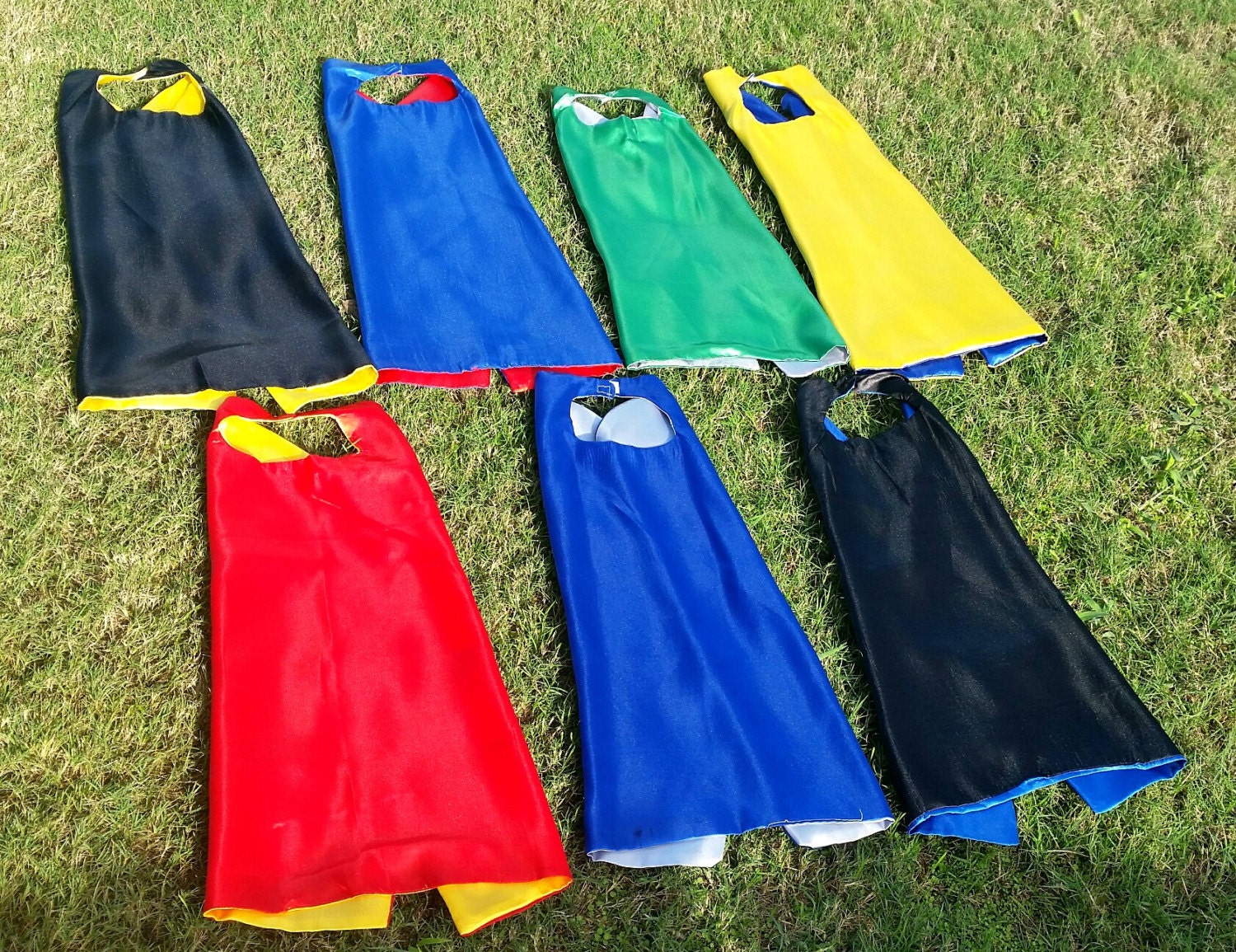 Party Pack of 30 blank reversible capes material is poly