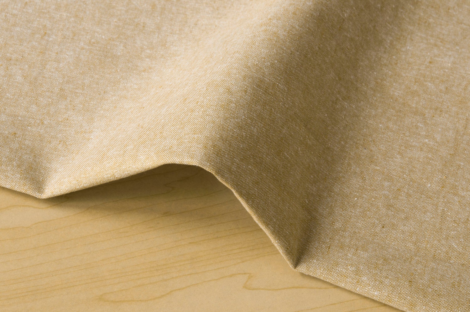 Essex Yarn Dyed Linen by Robert KaufmanLeather Half Yard