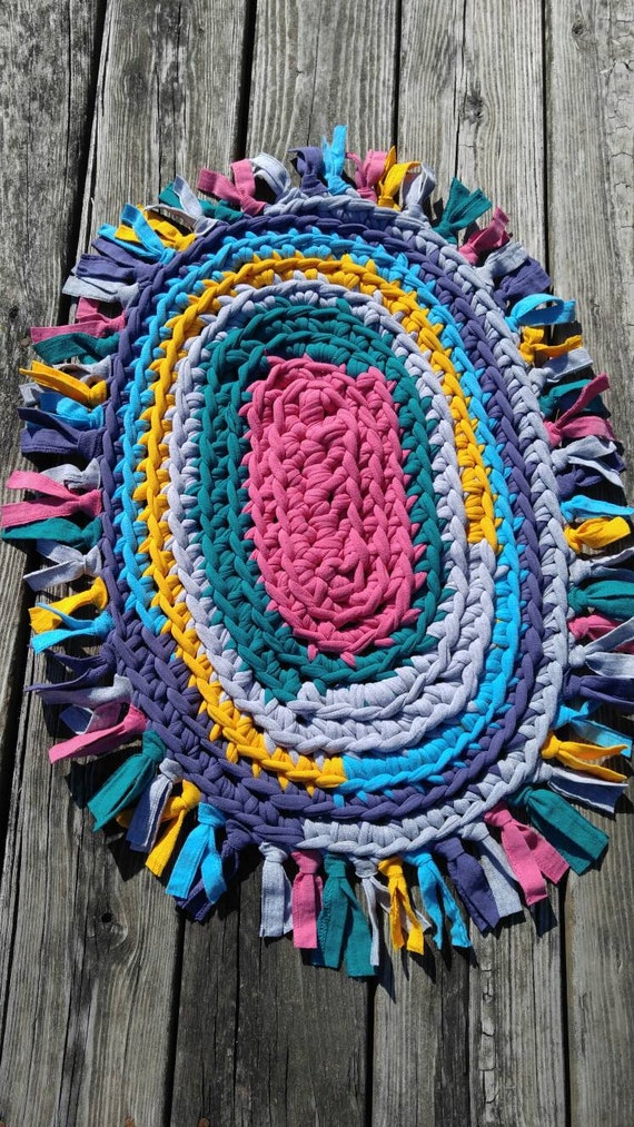 Items similar to Oval Rag Rug on Etsy