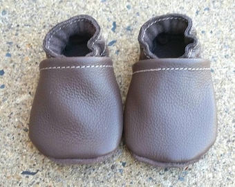 Brown baby shoes, brown infant shoes, brown toddler shoes, baby booties, infant shoes, toddler shoes, leather baby shoes, soft sole shoes