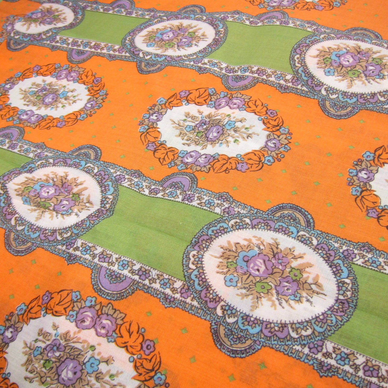Vintage 60s Fabric 3 Yards Print Cotton Blend 44 Inch Wide