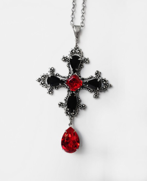 Gothic Cross Necklace Pendant // Black and Red by Aranwen on Etsy