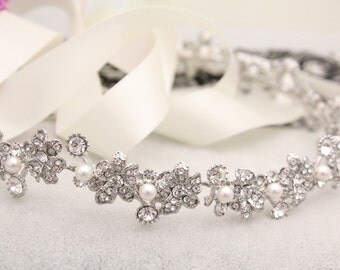 Wedding hair jewellery,Wedding hair band,Bridal headband,Pearl hair clips,Wedding headpiece,Bridal tiaras,Wedding headband,Bridal hair piece
