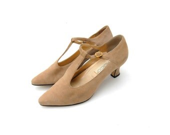Beige T-strap suede pointy toe heels 1990s 90s VINTAGE FOOTWEAR
