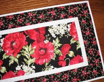 Floral Table Runner, Poppies, handmade, quilted table runner, Wall Hanging