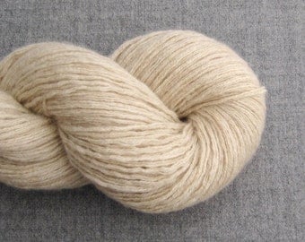 DK or Light Worsted Weight Cashmere Recycled Yarn, Oatmeal, Lot 010716