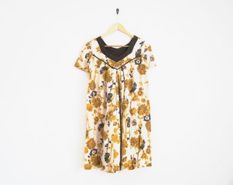 Vintage 70s Dress. Brown Floral Print Dress. Tapestry Tent Dress. 70s Boho Dress.