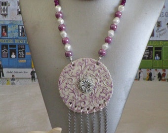 Ravissant collier sautoir perles et céramiques " Romantique Shabby chic"