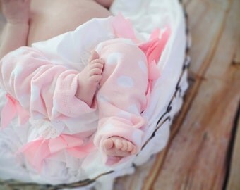 Baby Leg warmers, Girls Leg Warmers, Pink Leg Warmers with bow, Infant Leg Warmers, Pink Polka Dots, Newborn Photo Prop Baby shower gift