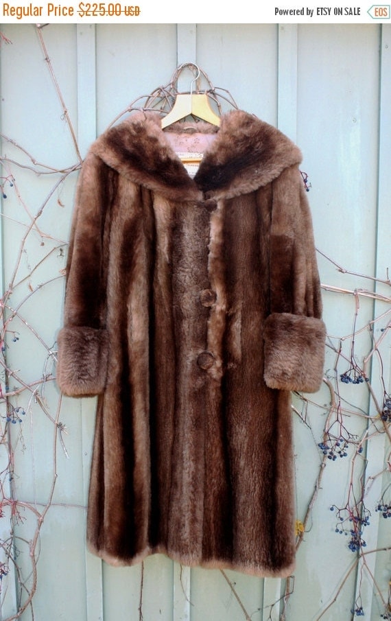 20 OFF vintage Beaver coat 1950s Sheared by TheVintageDomain