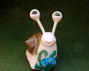 Items similar to Paper Snail Sculpture - Archie on Etsy