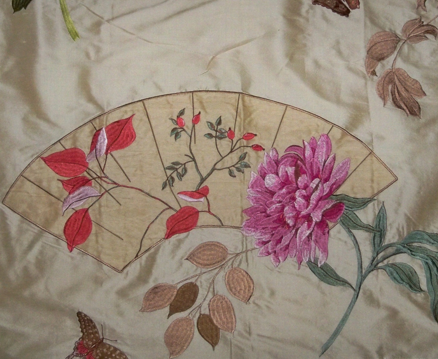 DESIGNER ORIENTAL FANS & Chinese Peony Embroidered Silk Fabric