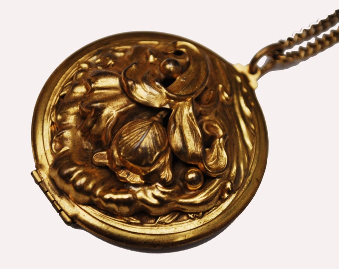 Art Nouveau Style Floral Locket Necklace resposse gold filled double large Round Flower locket